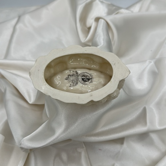 Belleek Salt “Boat” Third Black Mark 1926-1946 - Picture 3 of 4